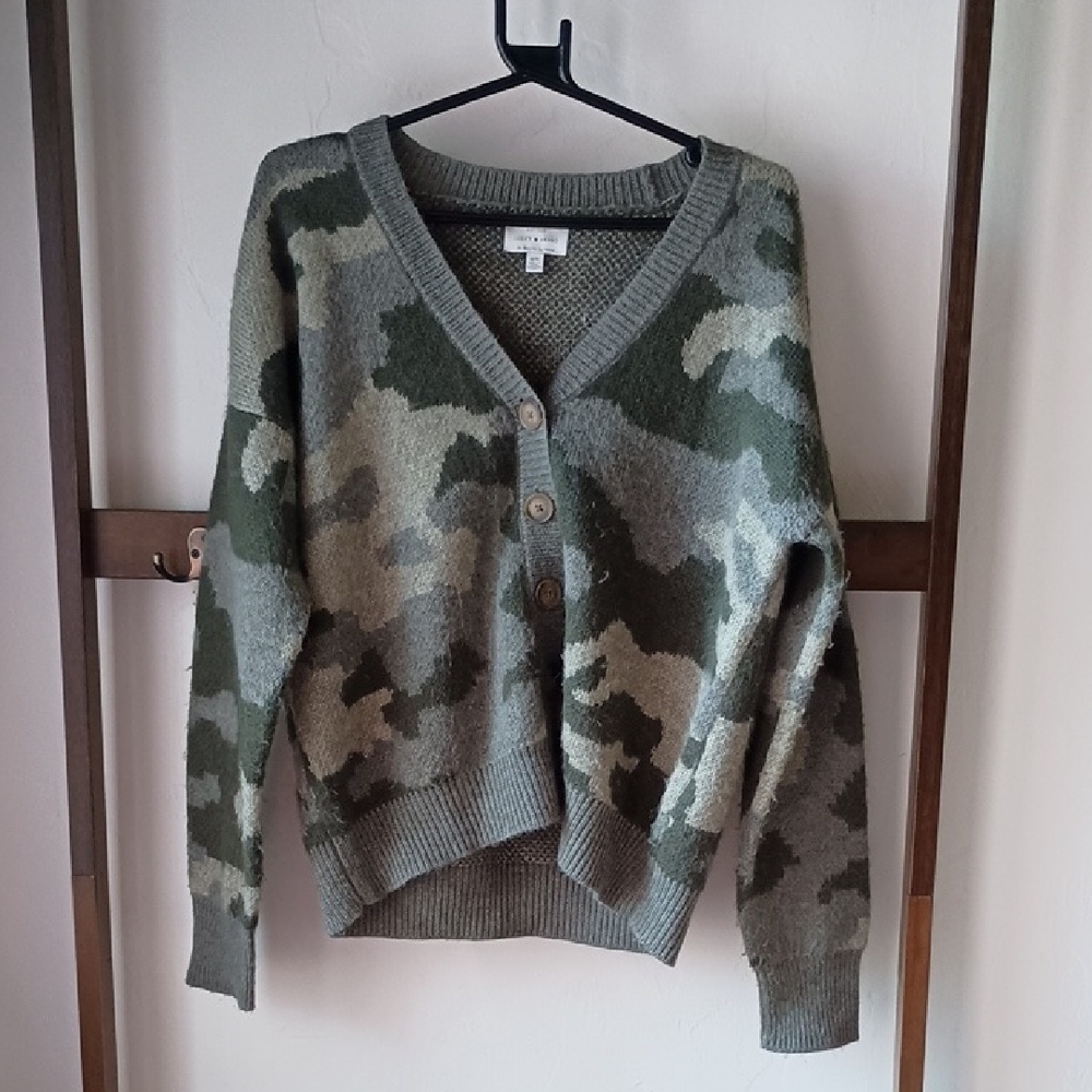 Camouflage Button-Up Cardigan